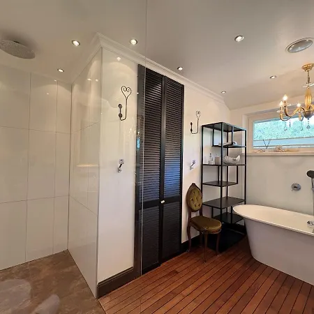 Luxury Close To The Old Town And The Villa